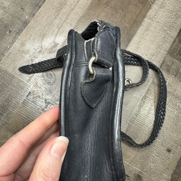 Vintage Brighton Leather Shoulder Bag - Picture 11 of 16